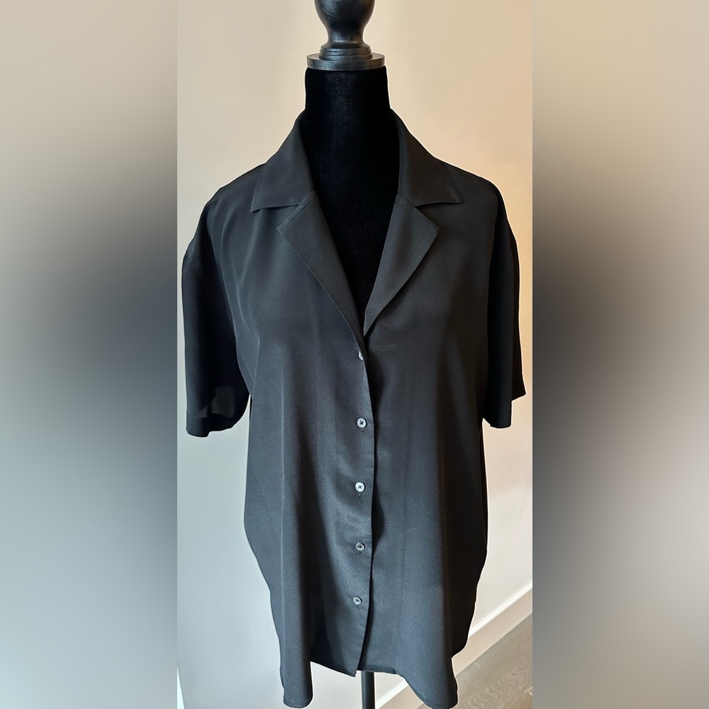 Babaton Black Short-Sleeve Button-Up Top